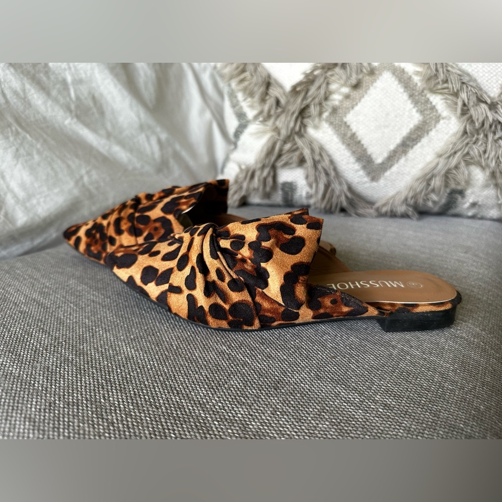 Leopard Print Flats 6.5